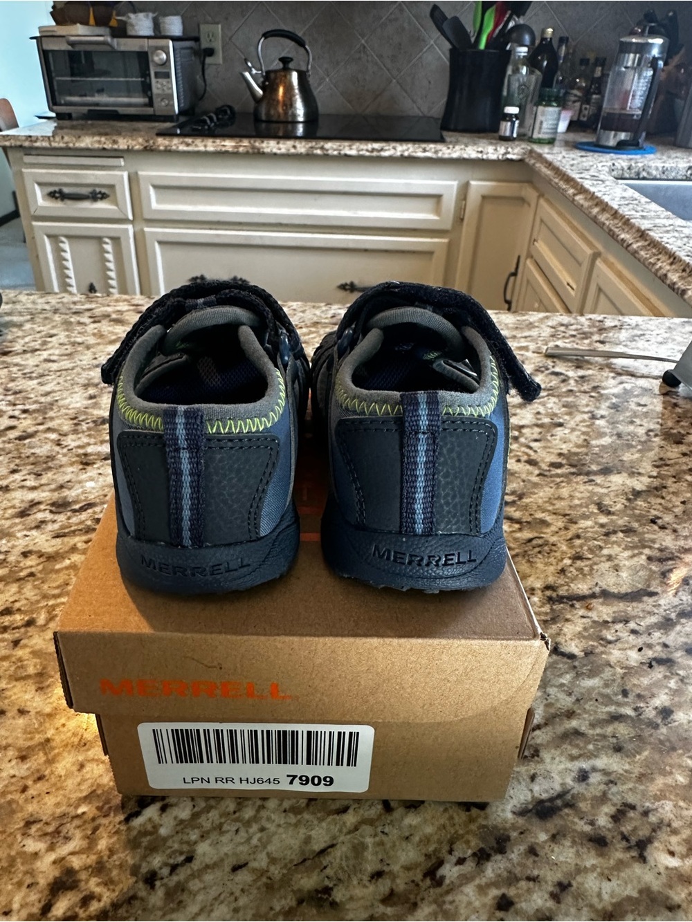 Merrell Kids Navy and Gray Closed-Toe Active Sandals - Picture 3 of 9